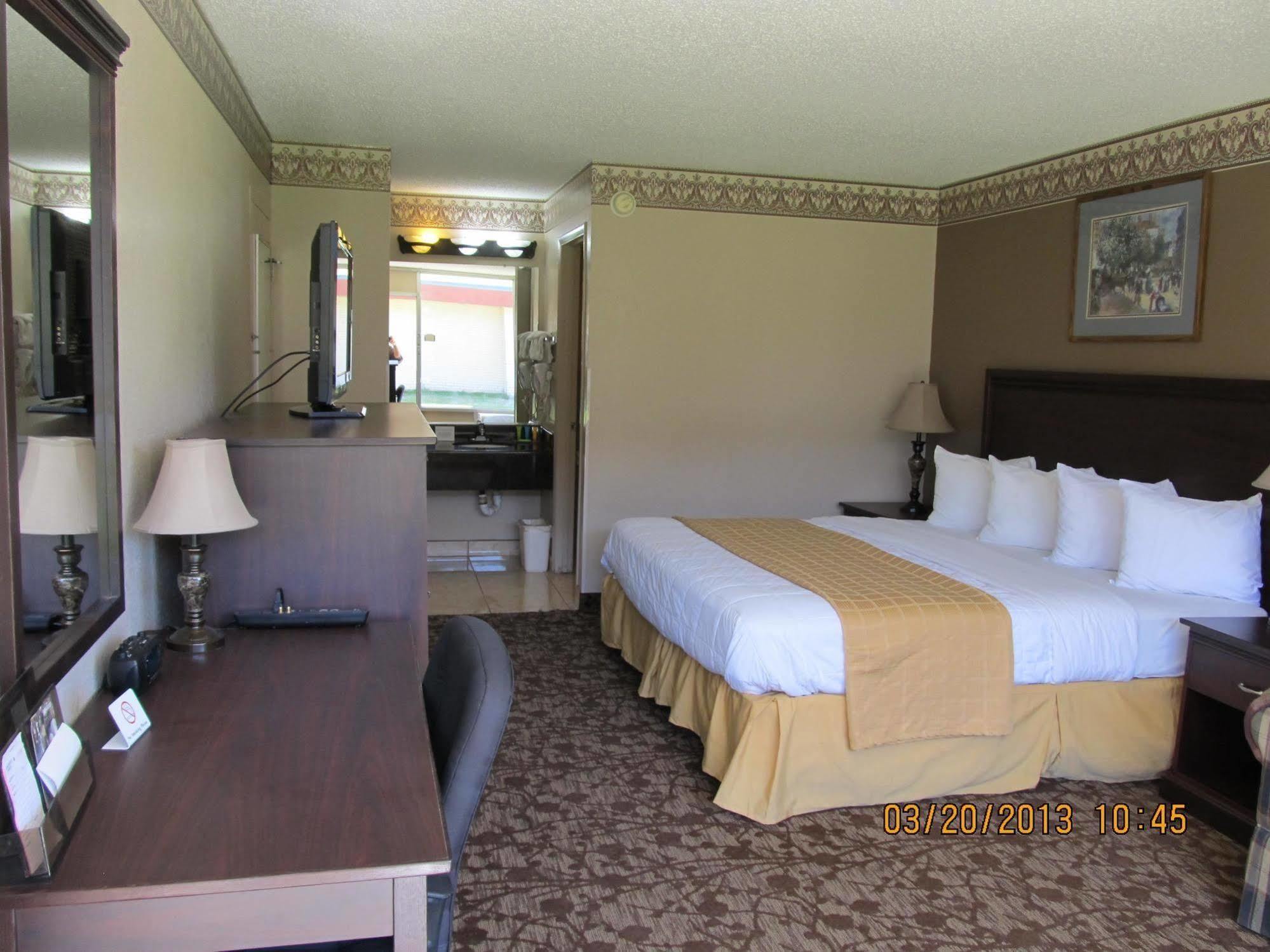 Magnuson Hotel Idabel Extérieur photo